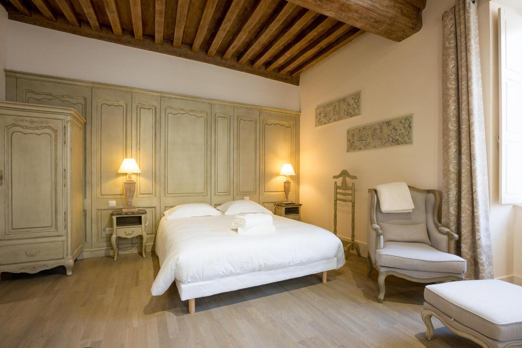 Le Cara Omael 2D Apartment Beaune  Room photo
